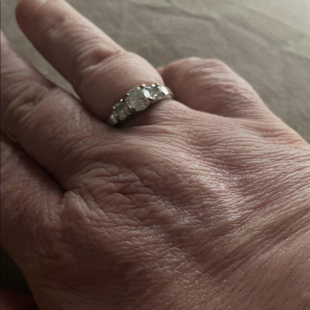 Elegant Silver Women's Ring